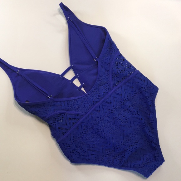 Bathing suit - Picture 6 of 16